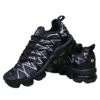 ⁦נעלי נייק-NIKE AIR MAX PLUS TN-BLACK-WHITE COMBO⁩ – תמונה ⁦4⁩