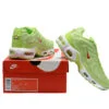 ⁦נעלי נייק-NIKE AIR MAX PLUS TN-LIGHT GREEN⁩ – תמונה ⁦5⁩