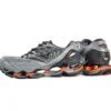 ⁦נעלי מיזונו-MIZUNO-Grey Chateau & Vermilion⁩ – תמונה ⁦4⁩