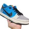 ⁦נעליי נייק-NIKE SB DUNK LOW PRO QS - Lochmara & Narvik⁩ – תמונה ⁦2⁩