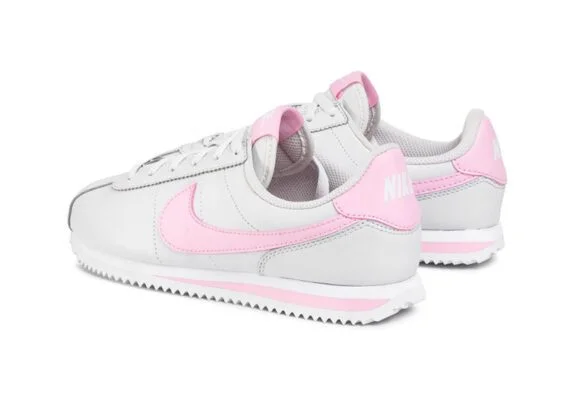 ⁦נעלי נייק-Nike Classic Cortez - White Smoke & Pig Pink⁩ – תמונה ⁦3⁩