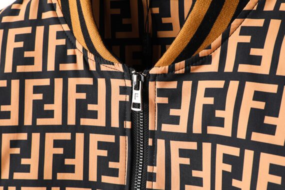 ⁦פנדי - FENDI JACKET - Black & Corvette⁩ – תמונה ⁦4⁩