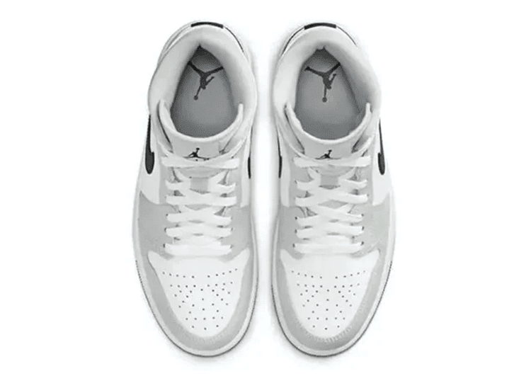 ⁦נעלי נייק-Nike Air Jordan 1 Mid Light Smoke W 2021⁩ – תמונה ⁦2⁩