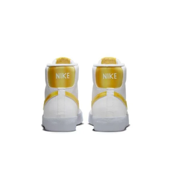 ⁦נייק בלייזר גבוהות- NIKE BLAZER MID '77 VINTAGE WHITE YELLOW⁩ – תמונה ⁦2⁩