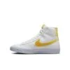 ⁦נייק בלייזר גבוהות- NIKE BLAZER MID '77 VINTAGE WHITE YELLOW⁩ – תמונה ⁦5⁩