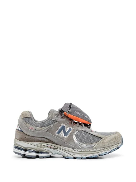 ⁦ניו באלאנס - New Balance 2002 R Grey Pouch sneakers⁩ – תמונה ⁦4⁩