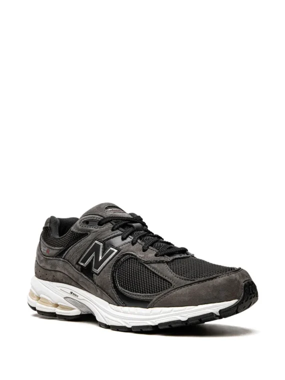 ⁦ניו באלאנס - New Balance 2002 Dark Grey sneakers⁩ – תמונה ⁦2⁩