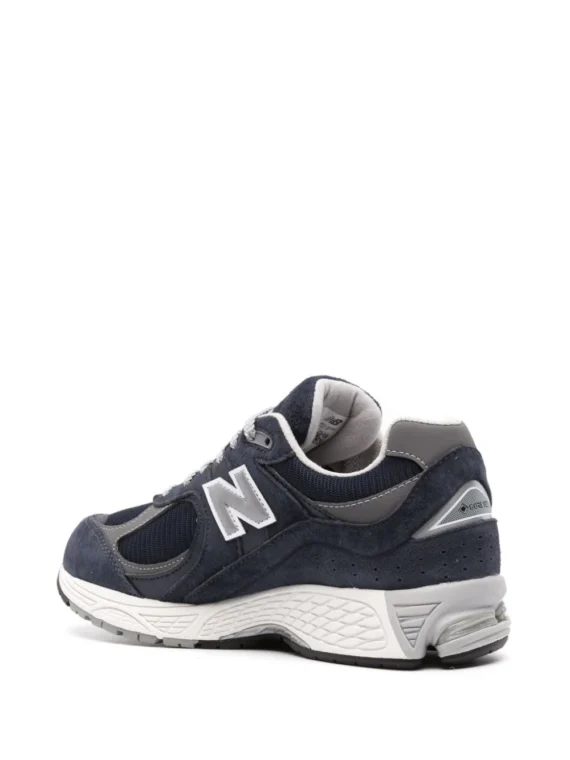 ⁦ניו באלאנס - New Balance 2002 R panelled sneakers⁩ – תמונה ⁦3⁩