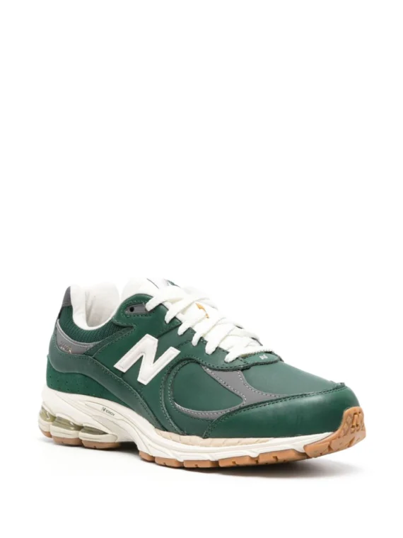 ⁦ניו באלאנס - New Balance 2002 R panelled sneakers⁩ – תמונה ⁦2⁩