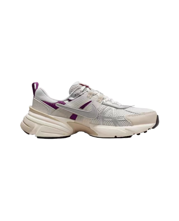 ⁦נעלי נייק סניקרס Nike V2K Run Purple Cream⁩ – תמונה ⁦2⁩