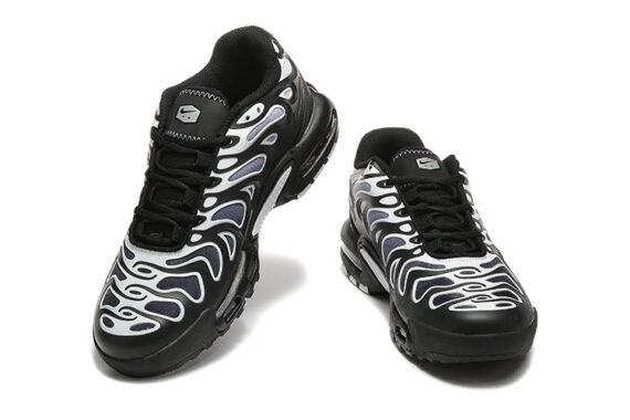 ⁦נעלי נייק- NIKE AIR MAX PLUS DRIFT Black White⁩ – תמונה ⁦3⁩