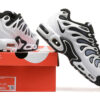 ⁦נעלי נייק- NIKE AIR MAX PLUS DRIFT White Sky Blue⁩ – תמונה ⁦5⁩