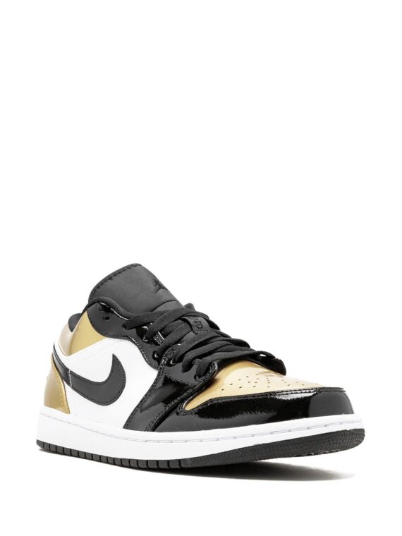 ⁦נייק ג'ורדן -NIKE AIR JORDAN 1 LOW - Gold Toe⁩ – תמונה ⁦2⁩