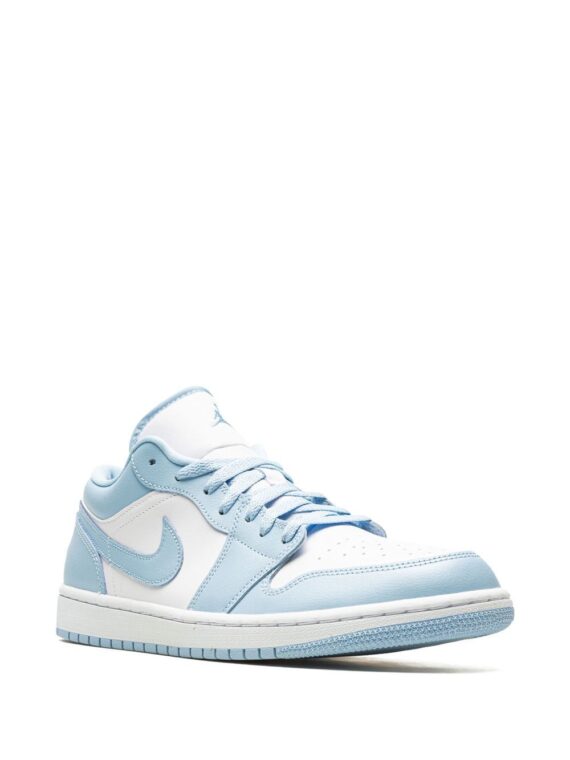 ⁦נייק ג'ורדן -NIKE AIR JORDAN 1 LOW - Ice blue/white⁩ – תמונה ⁦2⁩