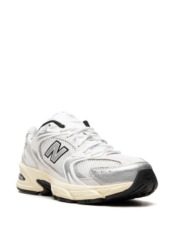 ⁦סניקרס ניו באלאנס NEW BALANCE 530 White Silver-tone⁩ – תמונה ⁦2⁩