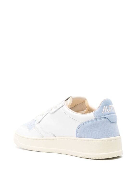 ⁦סניקרס - AUTRY Medalist Sneakers White/light Blue⁩ – תמונה ⁦3⁩