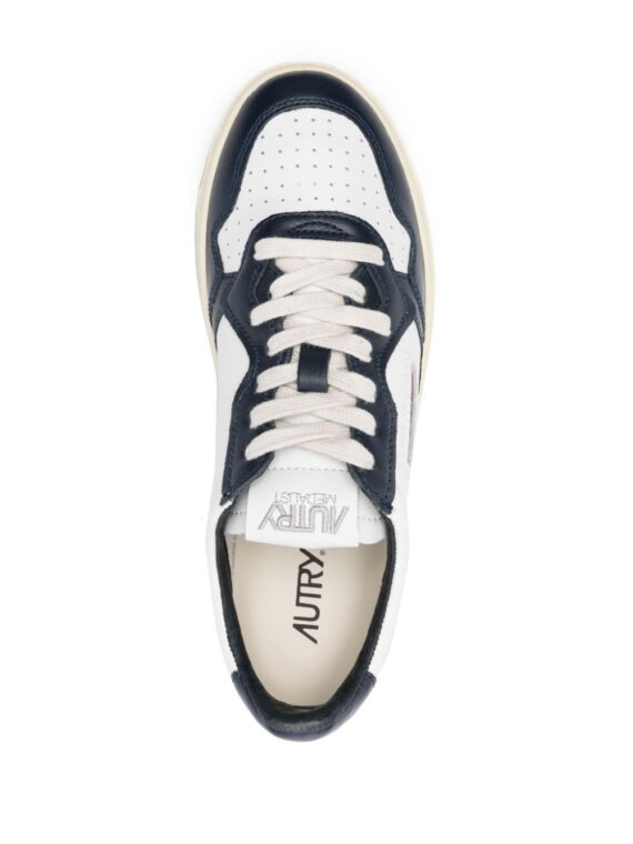 ⁦סניקרס - AUTRY Medalist Sneakers White/Midnight Blue⁩ – תמונה ⁦4⁩