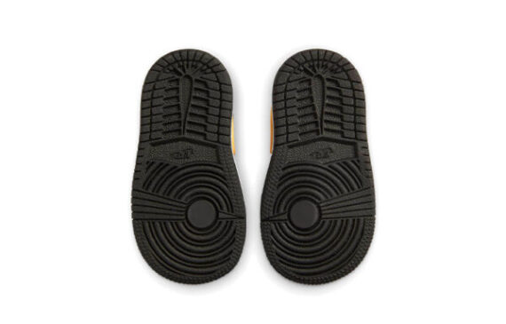 ⁦Air Jordan 1 Low Black Yellow White ילדים – נייק ג'ורדן⁩ – תמונה ⁦5⁩