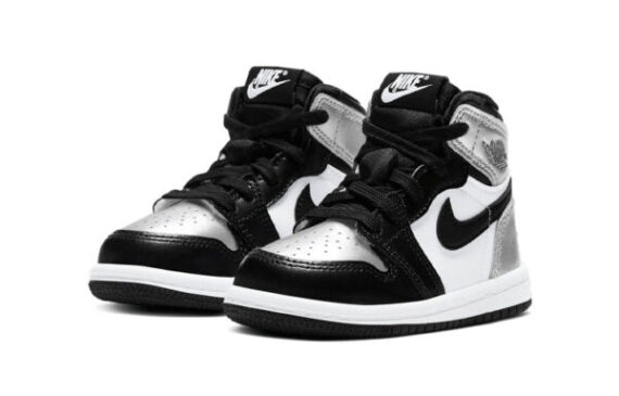 ⁦Air Jordan 1 Low Silver Black White ילדים – נייק ג'ורדן⁩ – תמונה ⁦2⁩