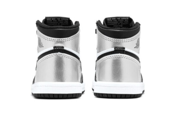 ⁦Air Jordan 1 Low Silver Black White ילדים – נייק ג'ורדן⁩ – תמונה ⁦4⁩