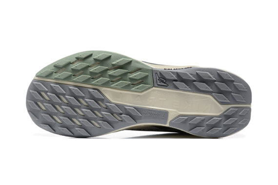 ⁦נעלי נייק Nike Pegasus Trail 5 Ash Of-White⁩ – תמונה ⁦4⁩